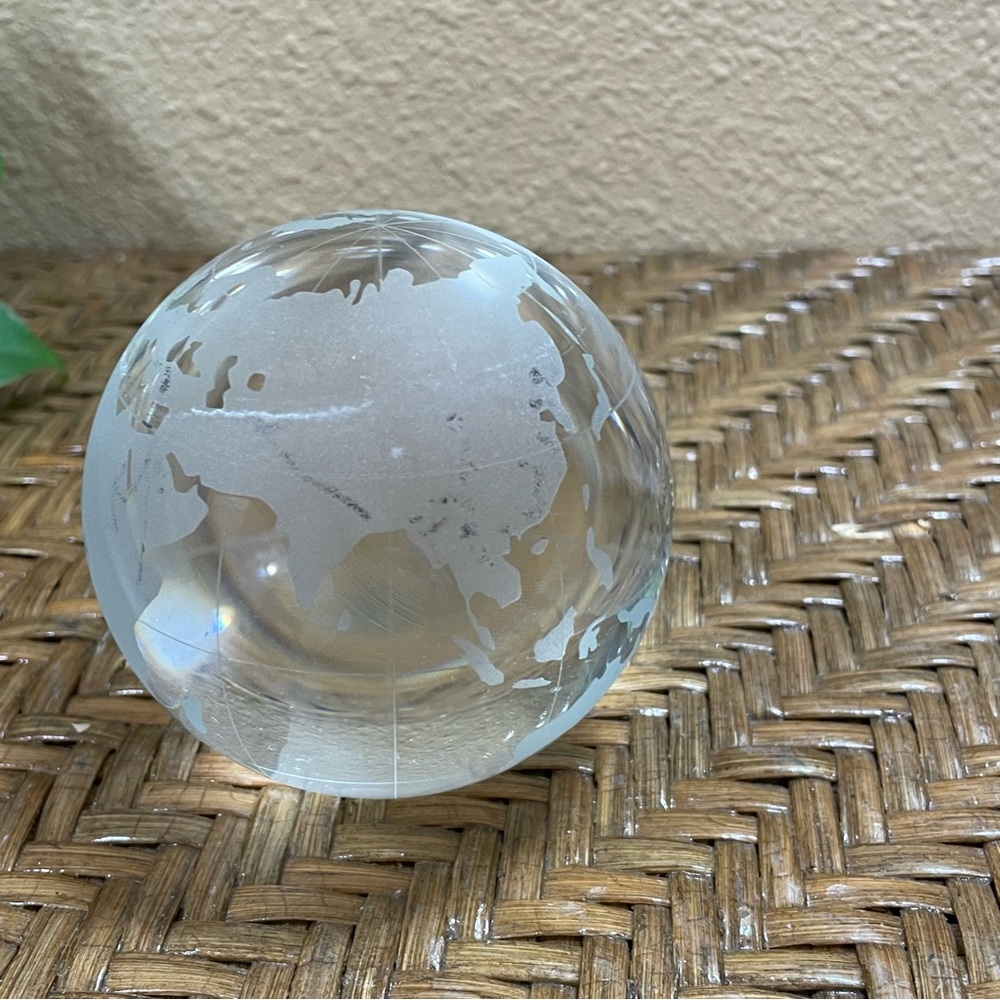 Vintage Glass World Globe Paper Weight Signed - Picture 2 of 9